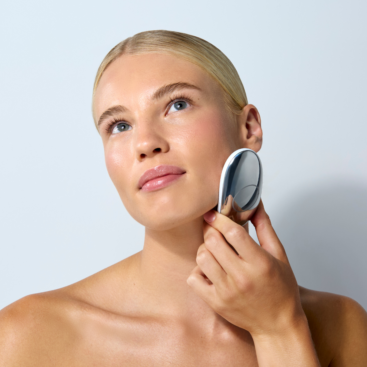 CurrentBody Skin Lift & Brighten Kit - Image 7