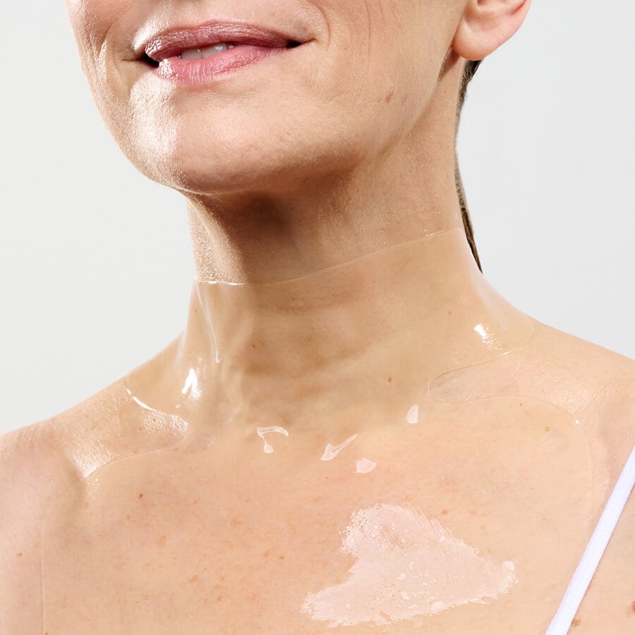 CurrentBody Skin Brightening Neck & Décolletage Mask & 5 Neck Hydrogels - Image 2